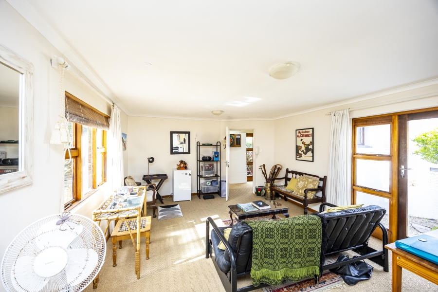 4 Bedroom Property for Sale in Bonza Bay Eastern Cape